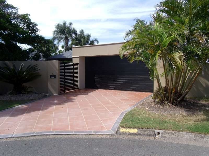 3 De Haviland Avenue, Benowa QLD 4217