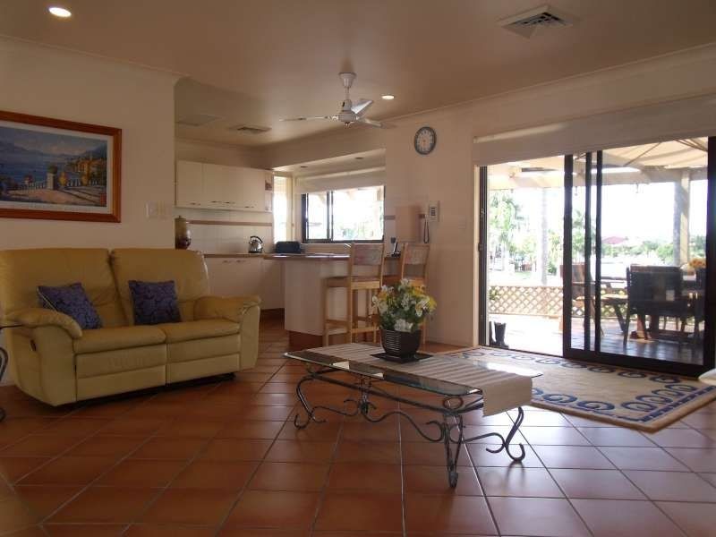 3 De Haviland Avenue, Benowa QLD 4217