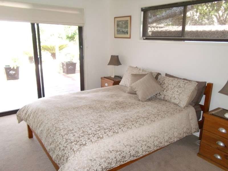 3 De Haviland Avenue, Benowa QLD 4217