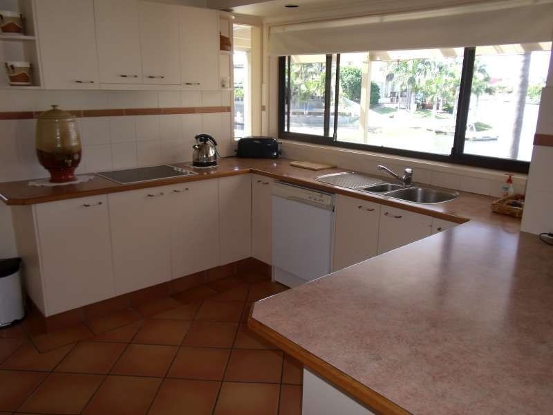 3 De Haviland Avenue, Benowa QLD 4217