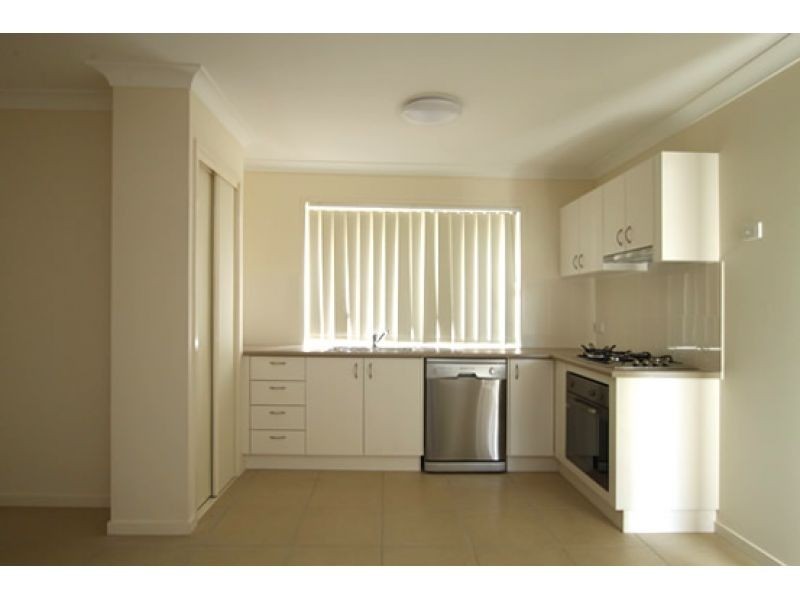 2/6 Crestwood Court, Kallangur QLD 4503