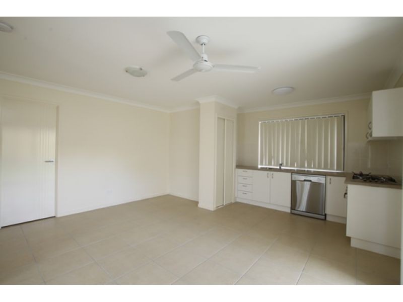 2/6 Crestwood Court, Kallangur QLD 4503