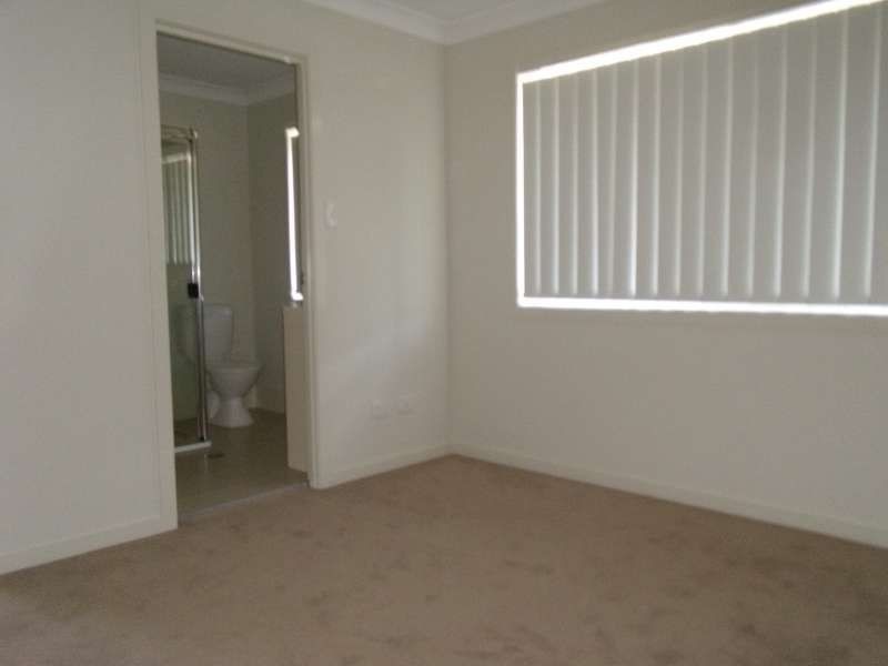 1/6 Spirula Street, Upper Coomera QLD 4209