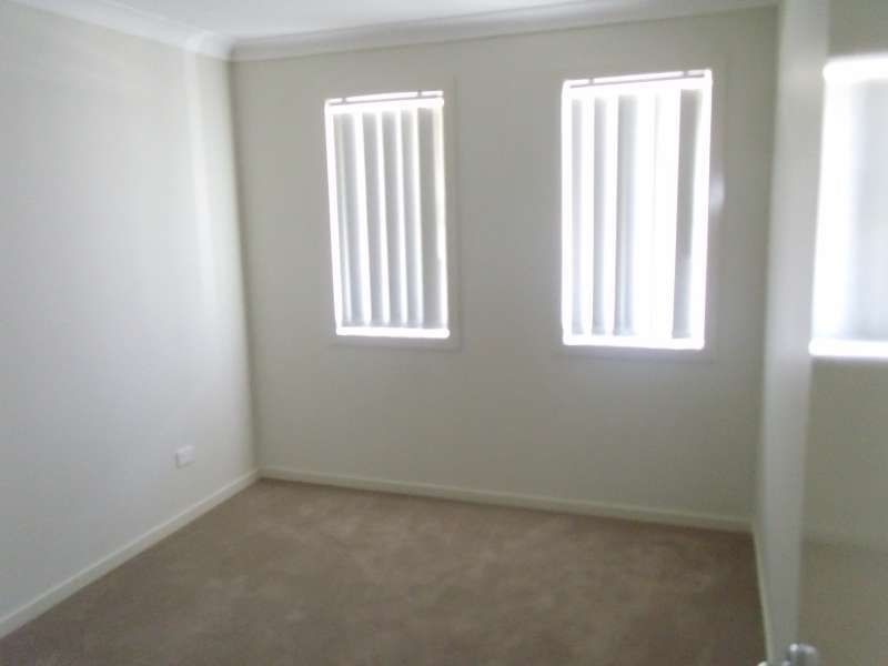 1/6 Spirula Street, Upper Coomera QLD 4209