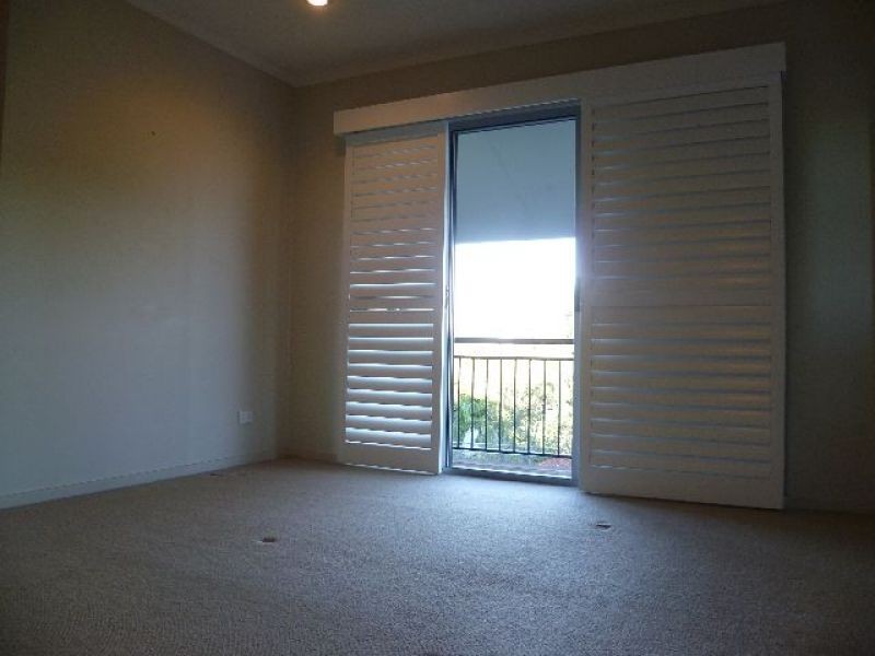 2/118 Railway Parade, Norman Park QLD 4170