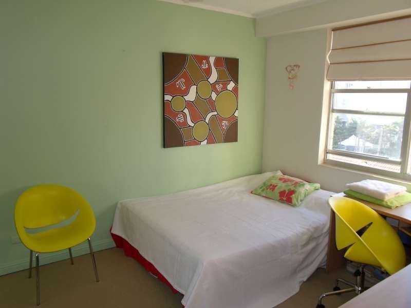 20/15 Pacific Street, Main Beach QLD 4217