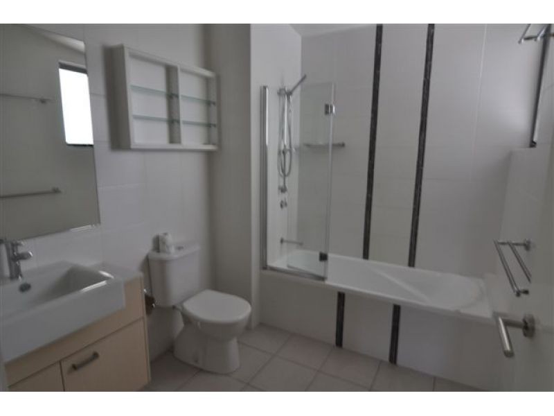 2, 14 Manning Street, Milton QLD 4064