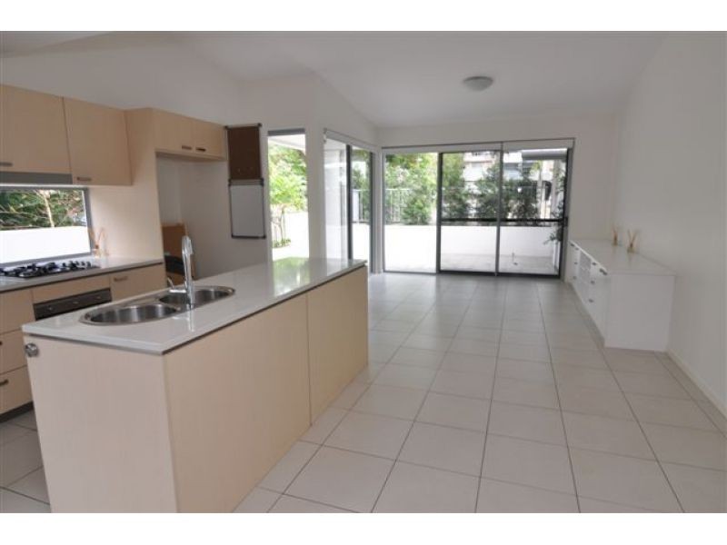 2, 14 Manning Street, Milton QLD 4064