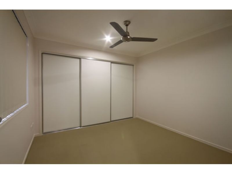 2/6 Adam Court, Kallangur QLD 4503