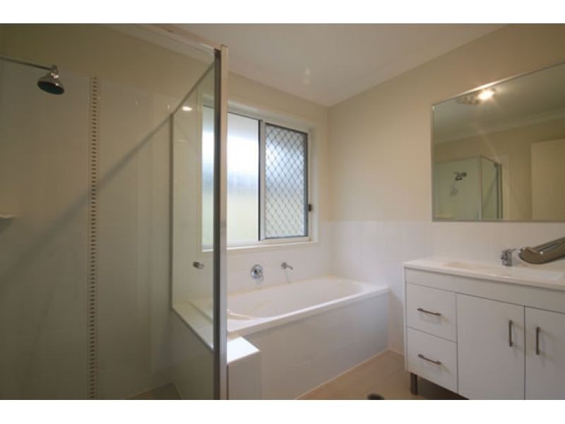 1/8 Gabrielle Court, Kallangur QLD 4503