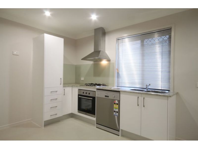 2, 8 Gabrielle Court, Kallangur QLD 4503