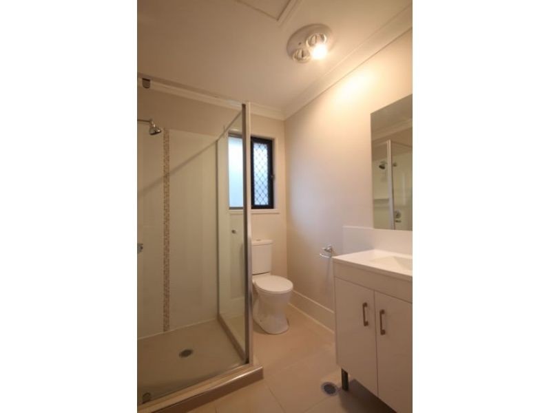 2, 8 Gabrielle Court, Kallangur QLD 4503