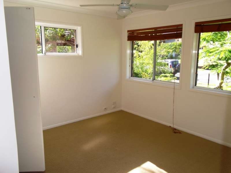 27 Enid Street, Southport QLD 4215