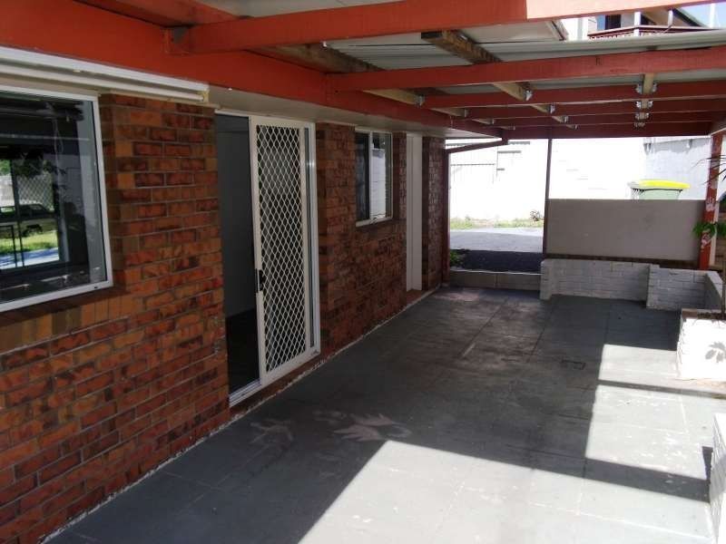 27 Enid Street, Southport QLD 4215