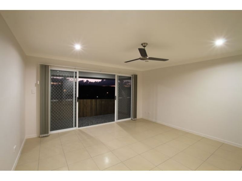 1/2 Homeland Crescent, Warner QLD 4500