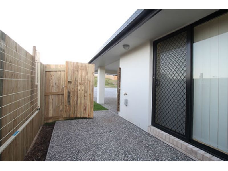 2/25 Homeland Crescent, Warner QLD 4500