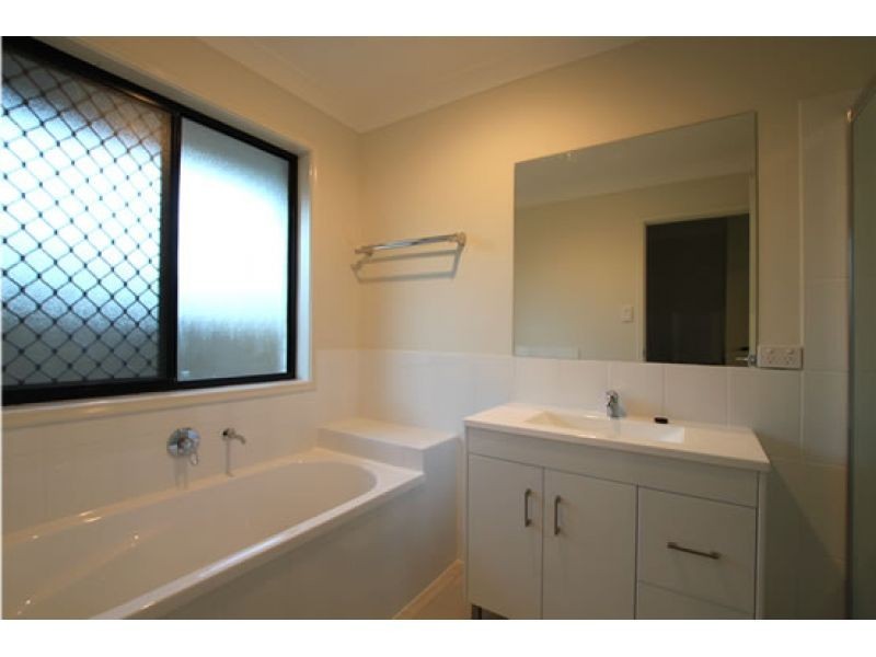 1, 25 Homeland Crescent, Warner QLD 4500