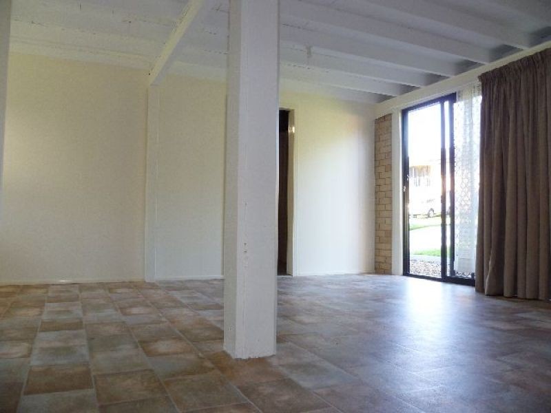 19 B Pine Street, Woodridge QLD 4114