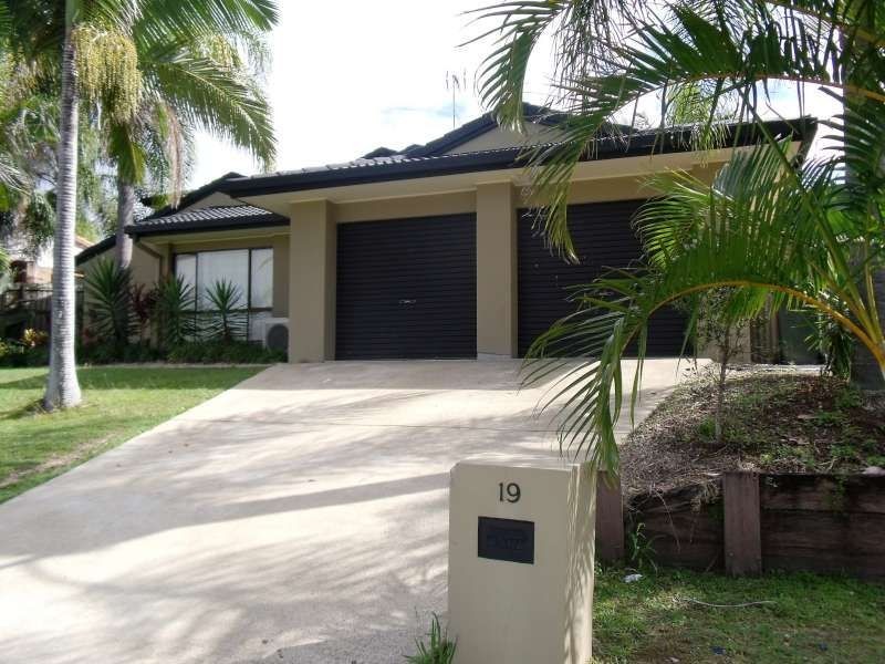 19 Jack Nicholas Way, Parkwood QLD 4214