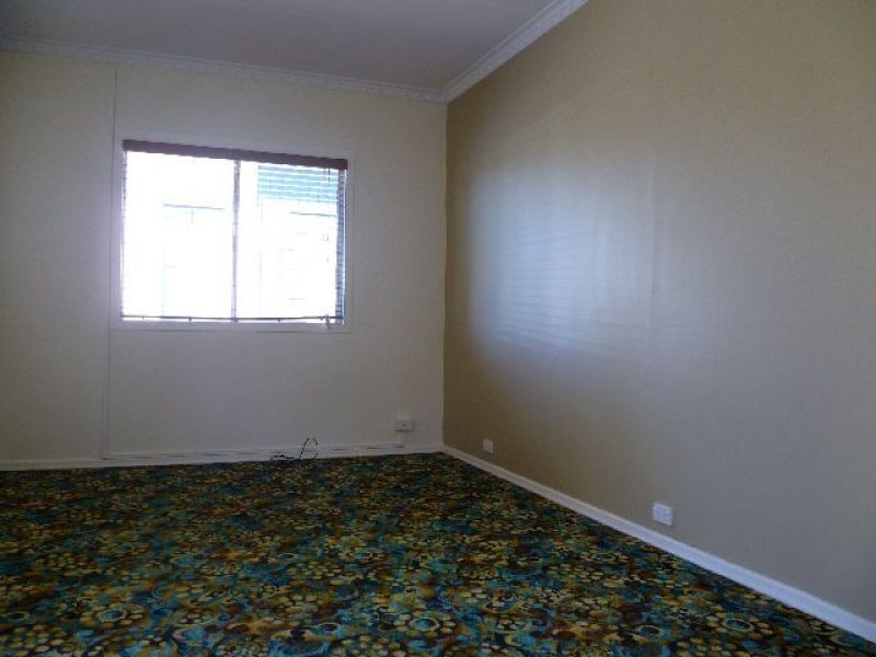 699 Esplanade, Lota QLD 4179