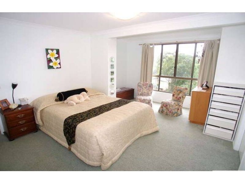 27 Bob Barnard Drive, Tugun QLD 4224