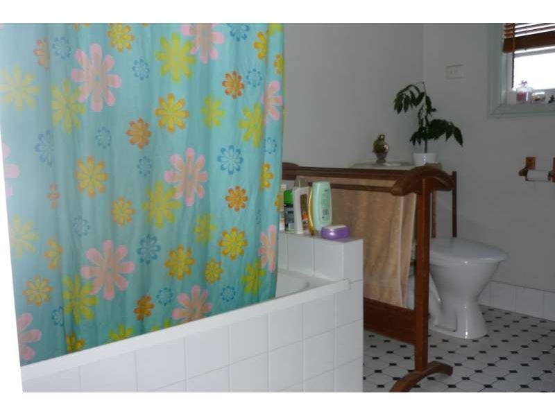 13a Adina Street, Norman Park QLD 4170