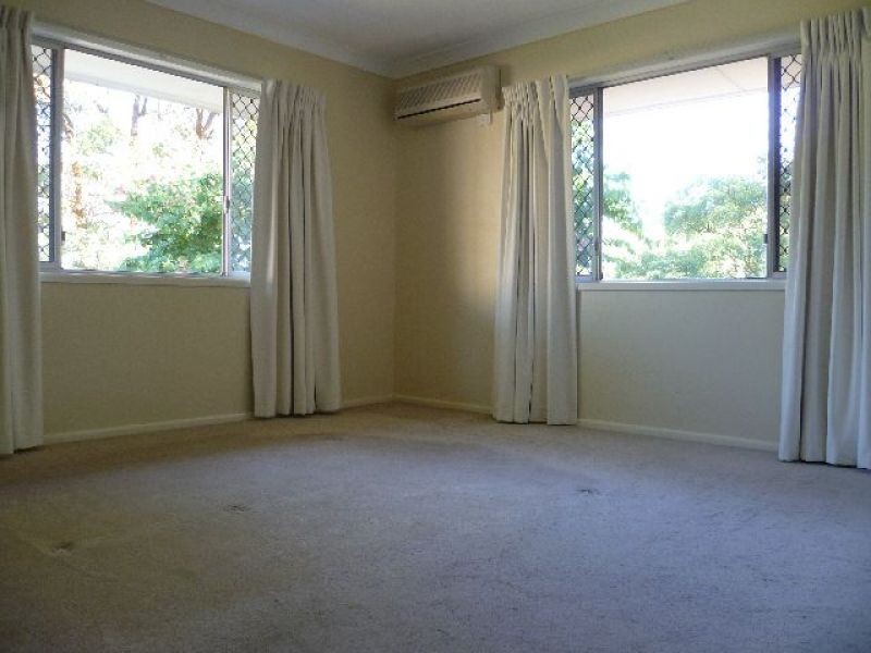 10 Arkindale Street, Nathan QLD 4111