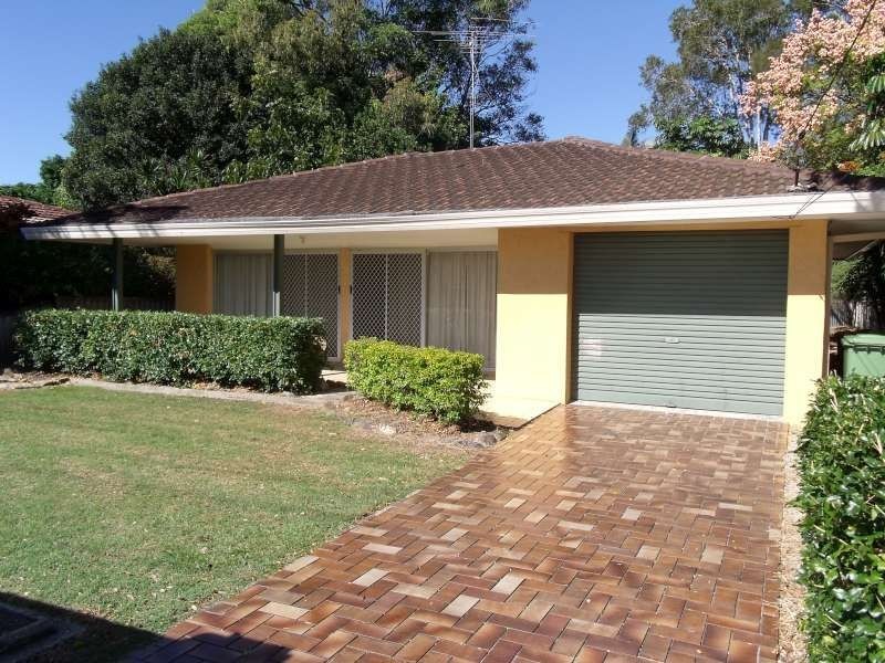 30 Bordeaux Parade, Mermaid Waters QLD 4218