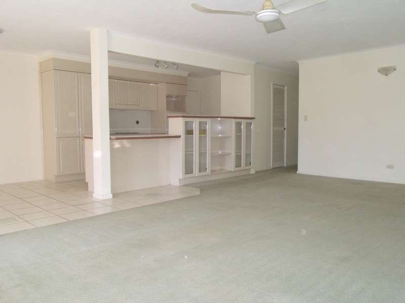 30 Bordeaux Parade, Mermaid Waters QLD 4218