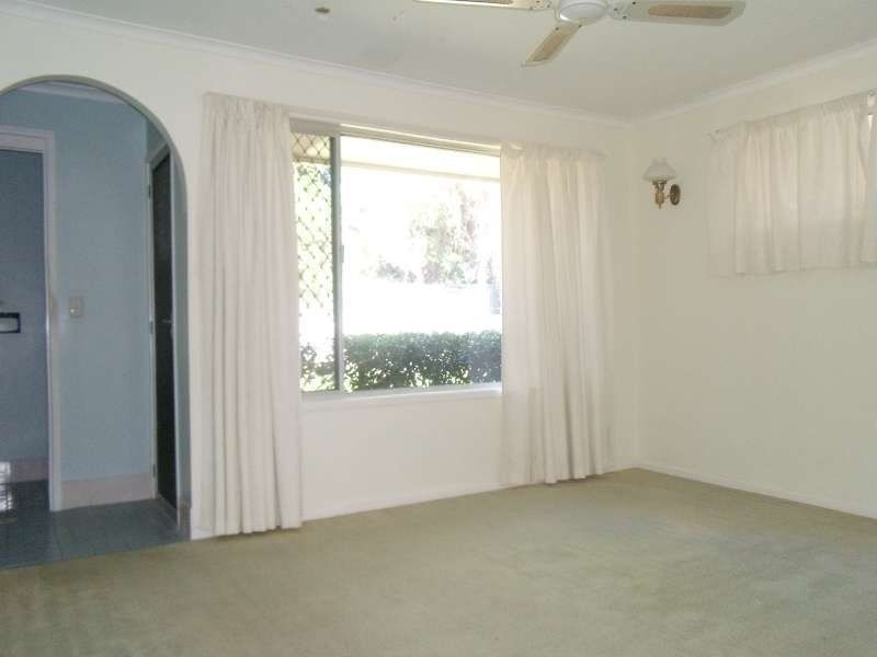 30 Bordeaux Parade, Mermaid Waters QLD 4218