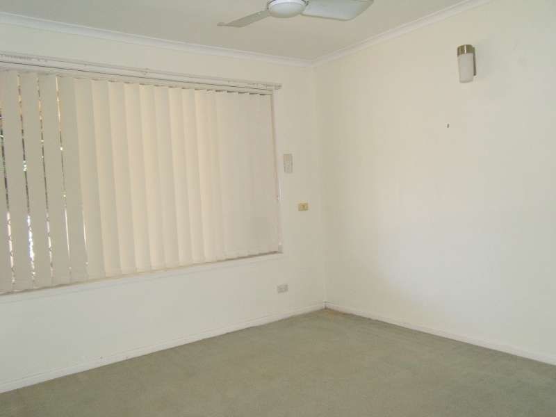 30 Bordeaux Parade, Mermaid Waters QLD 4218