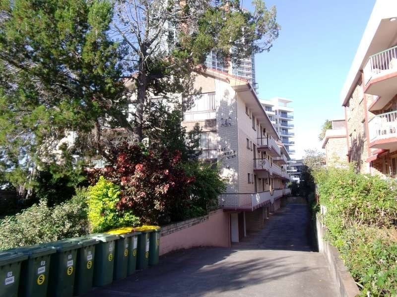 12/63 Bauer Street, Southport QLD 4215