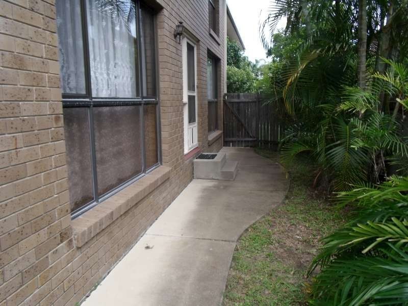 4/17 Huth Street, Labrador QLD 4215