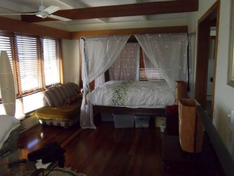 207 Heeb Street, Benowa QLD 4217