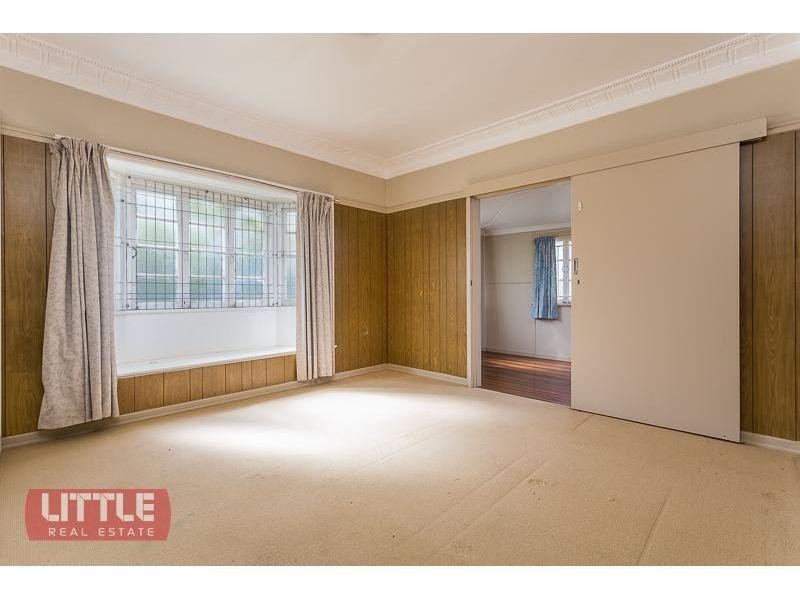 33 Bega Street, Grange QLD 4051