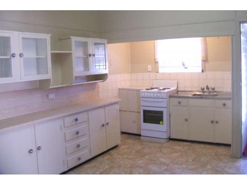 33 Bega Street, Grange QLD 4051