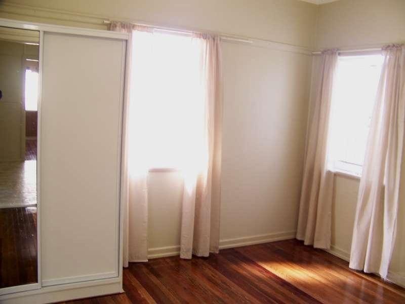 33 Bega Street, Grange QLD 4051