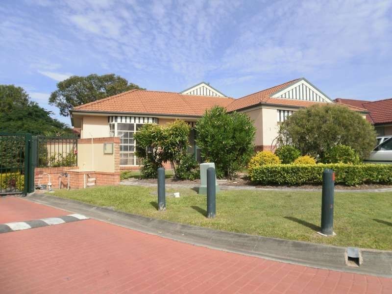1/27 Tristan Court, Benowa QLD 4217