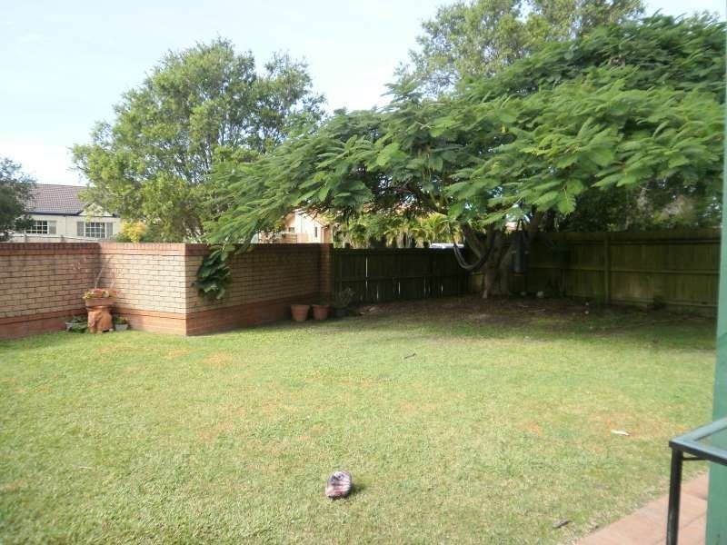 1/27 Tristan Court, Benowa QLD 4217