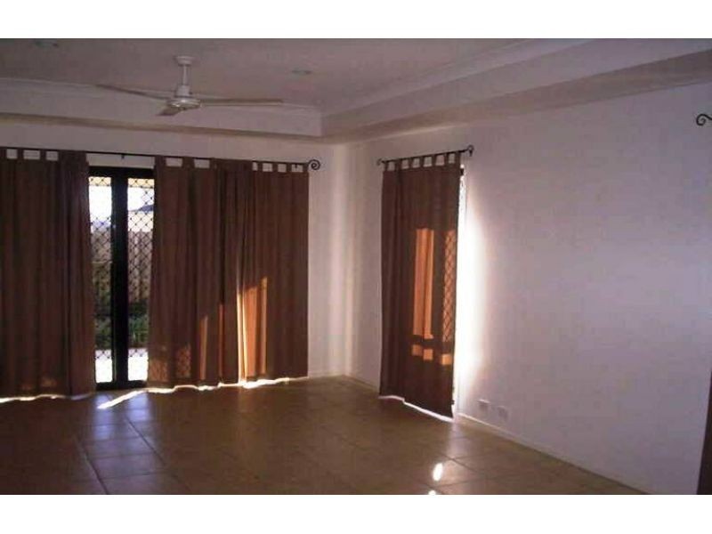 19 Grebe Circuit, North Lakes QLD 4509