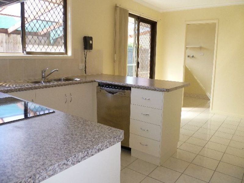 4 Sundew Street, Sunnybank QLD 4109