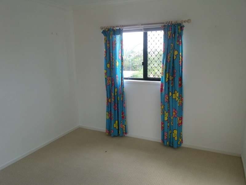 16 Joan Street, Southport QLD 4215