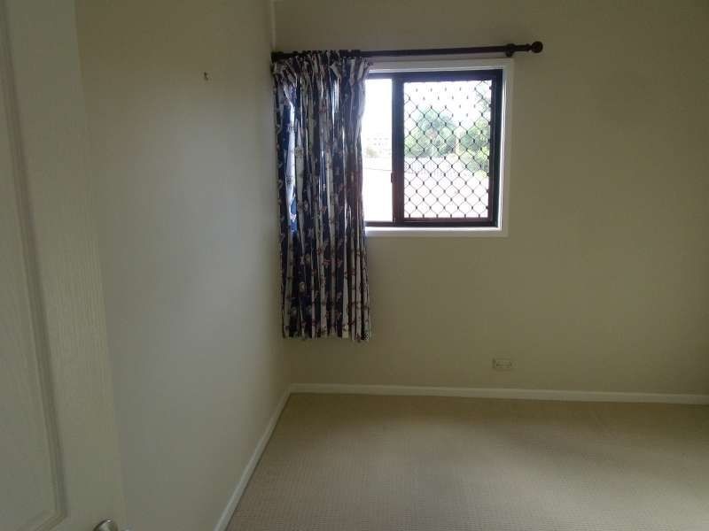 16 Joan Street, Southport QLD 4215