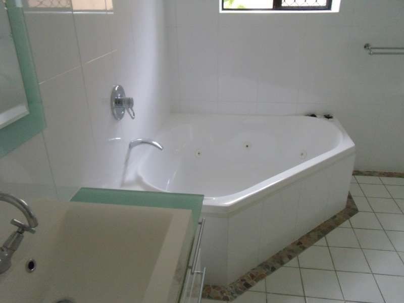 16 Joan Street, Southport QLD 4215