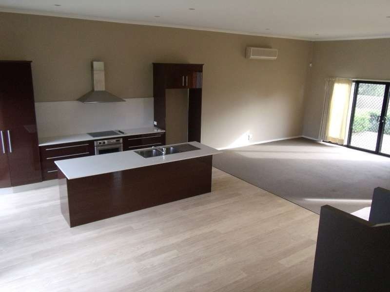 16 Joan Street, Southport QLD 4215