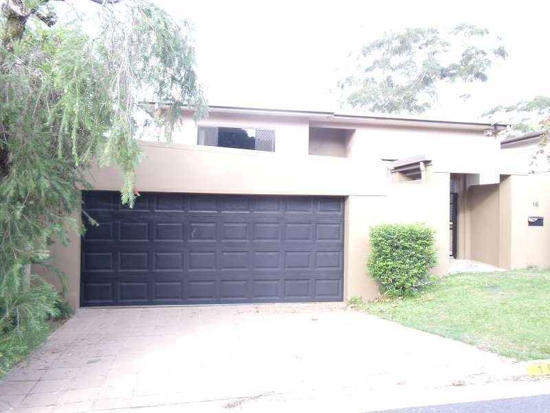 16 Joan Street, Southport QLD 4215