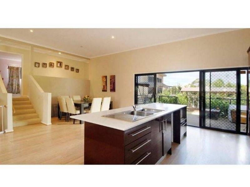 16 Joan Street, Southport QLD 4215