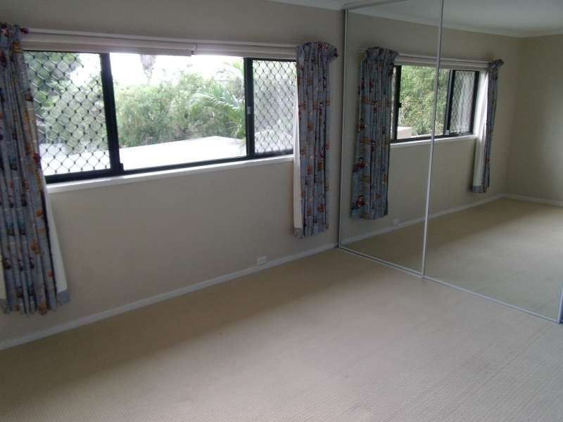 16 Joan Street, Southport QLD 4215