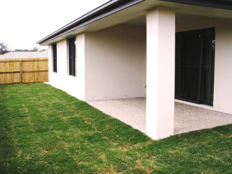 3 Benjamin Street, Pimpama QLD 4209