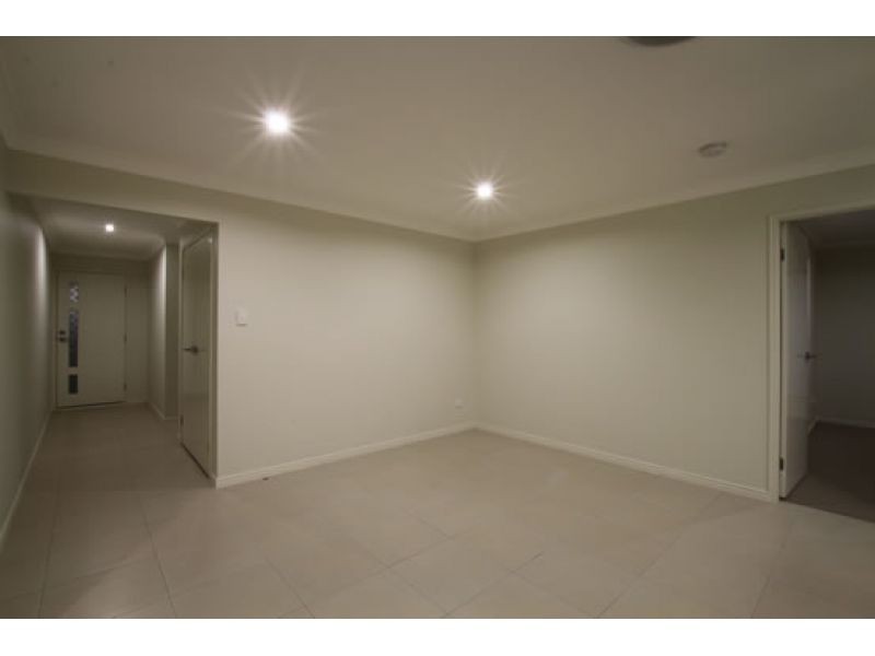 1, 1 Nadia Place (Cnr Lanita Chase) n/a, Morayfield QLD 4506